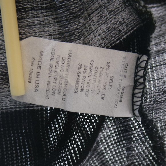 SOCIETY GIRL Black Grey Gray Stripes Button Accent Back 3/4 Sleeves Sweater Top - Picture 14 of 15